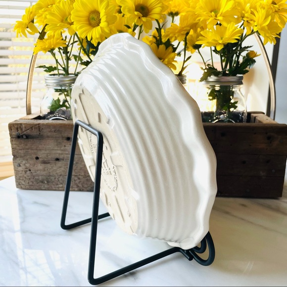 Pampered Chef•Fluted Deep Dish Pie Plate/Pan•Vanilla•9”•New Traditions Stoneware - Picture 8 of 13